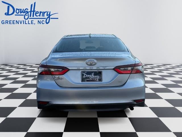 2023 Toyota Camry LE Auto (SE)