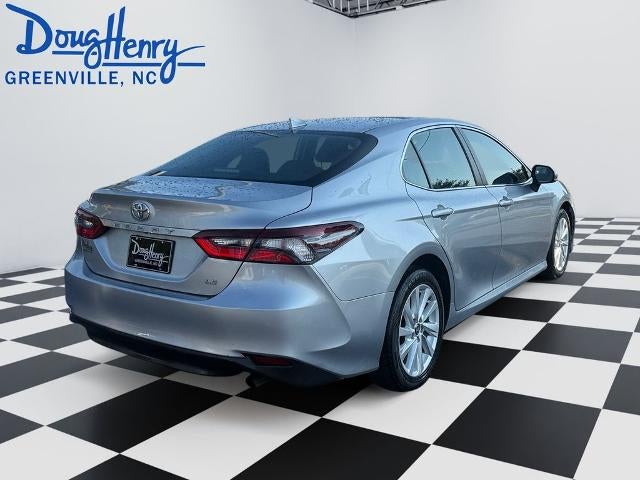 2023 Toyota Camry LE Auto (SE)