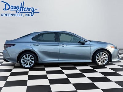 2023 Toyota Camry LE Auto (SE)