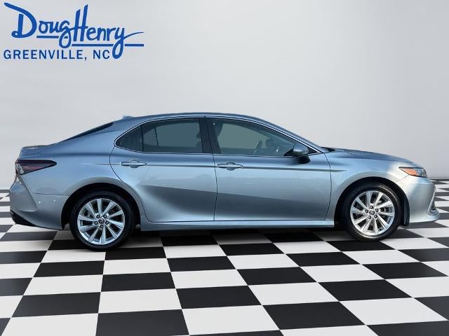 2023 Toyota Camry LE Auto (SE)