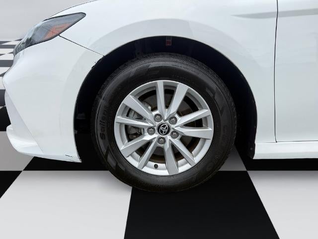 2025 Toyota Camry LE (SE)