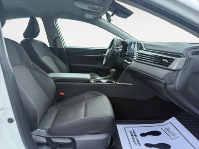 2025 Toyota Camry LE (SE)