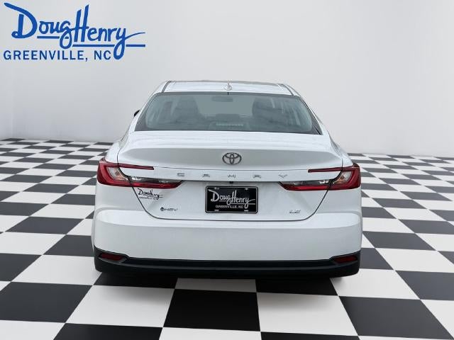 2025 Toyota Camry LE (SE)