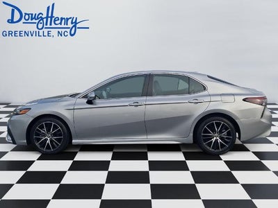 2023 Toyota Camry SE Auto (SE)