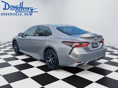 2023 Toyota Camry SE Auto (SE)