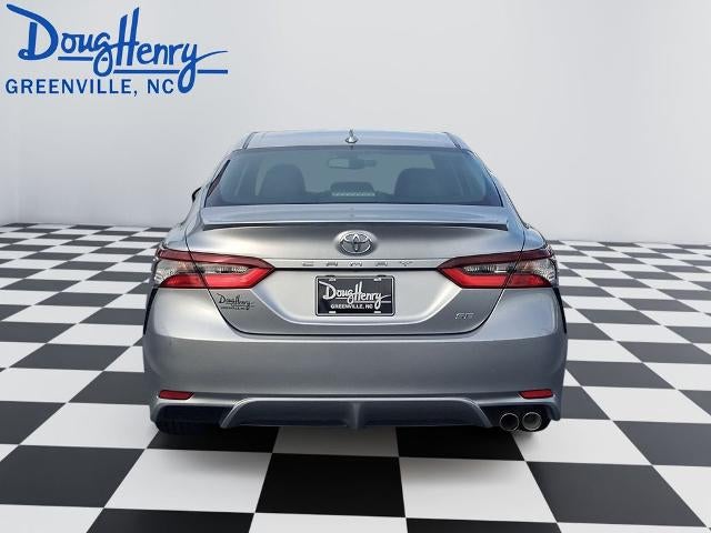 2023 Toyota Camry SE Auto (SE)