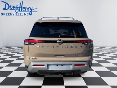 2023 Nissan Pathfinder Platinum 4WD