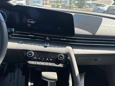 2023 Hyundai ELANTRA SEL IVT