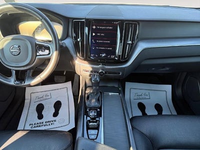 2020 Volvo XC60 T6 AWD Momentum